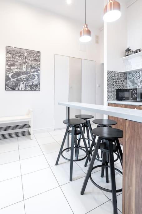 Wyjatkowy Apartament Na Rynku Вроцлав Екстер'єр фото